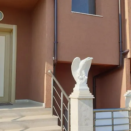 게스트하우스 морската къща 사레보